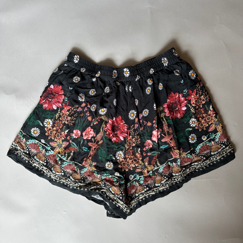 Natural Life Maribel Shorts size M